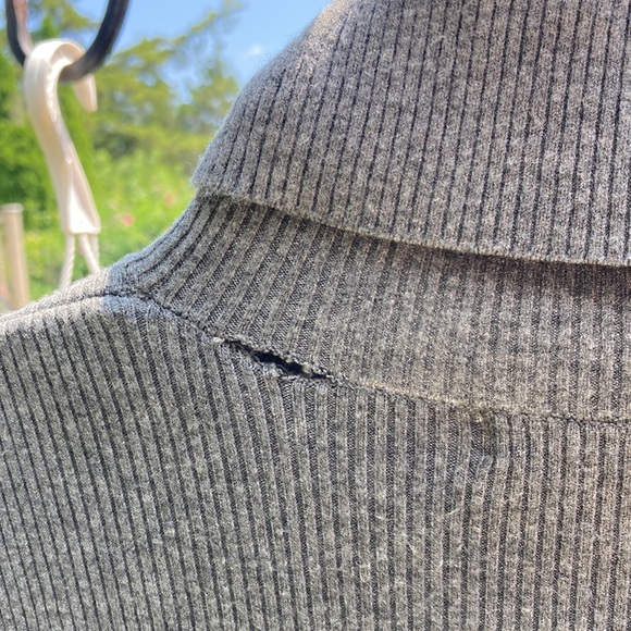 Apt 9 - L grey long sleeve shirt - Picture 7 of 9